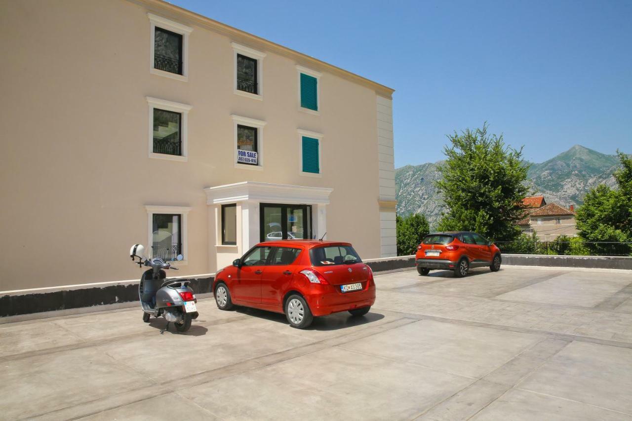 Apartment Funny Kotor Exterior photo